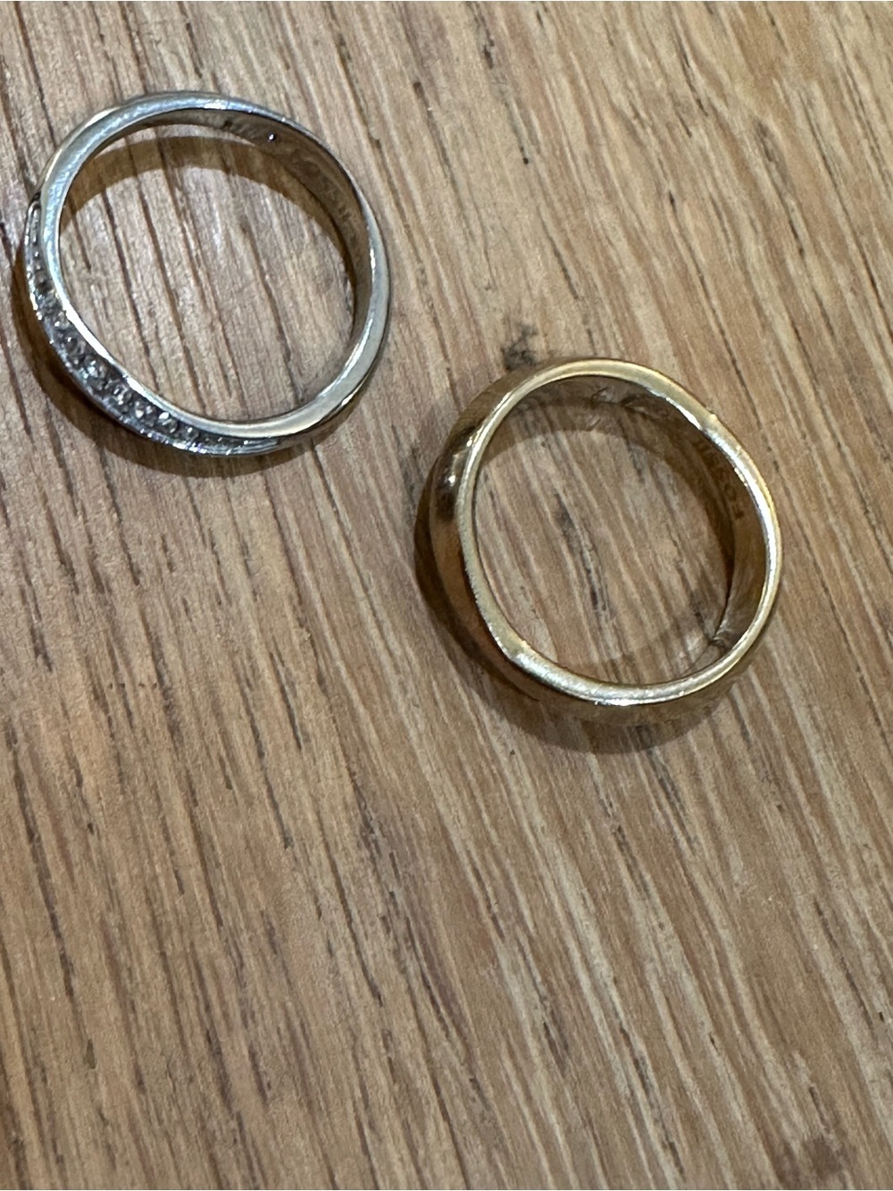 Fossil Stainless Steel Stacking Ring Set Gold & Silver Crystal Bands Size 7